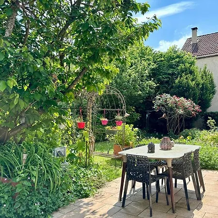 Holiday home Maison Familiale Periode Jo 2024 *